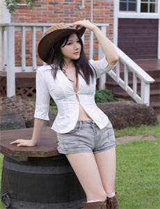 美女大BXXXXN内射